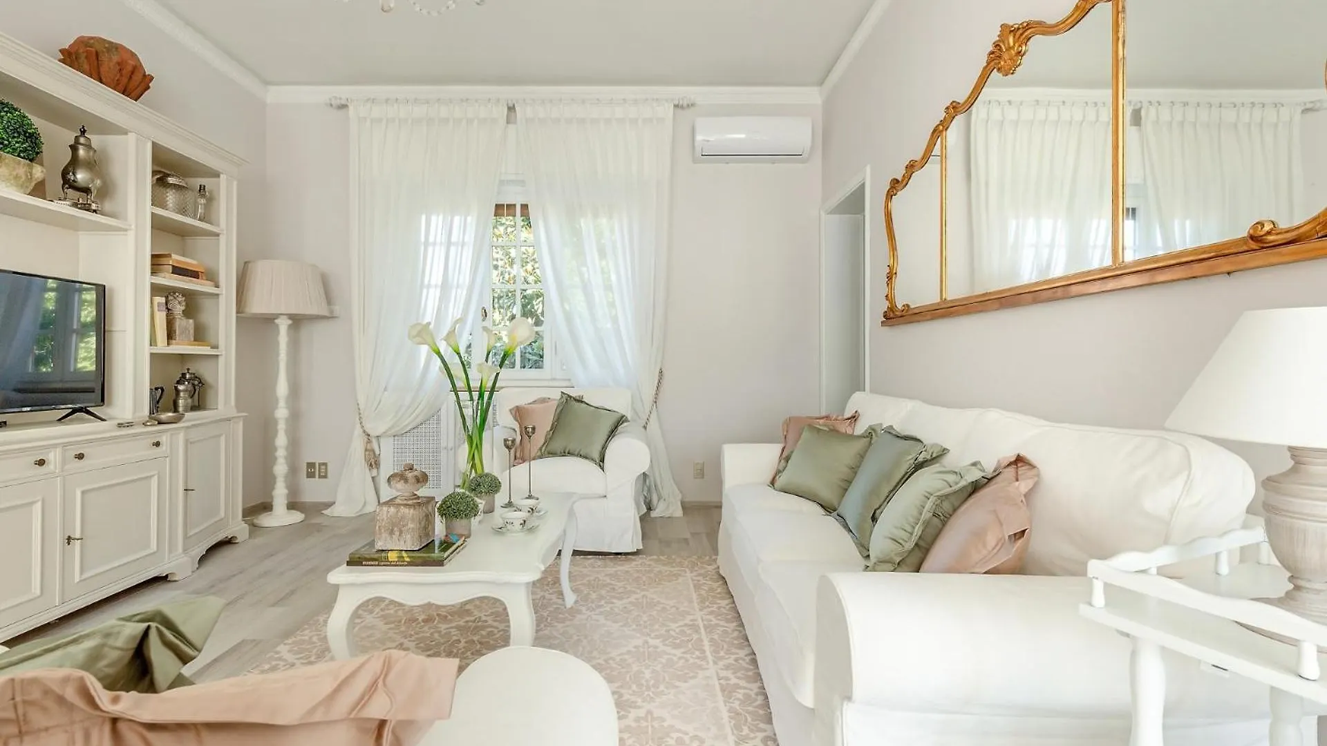 Villa Olivia: A New Luxury Villa With Garden Lucca