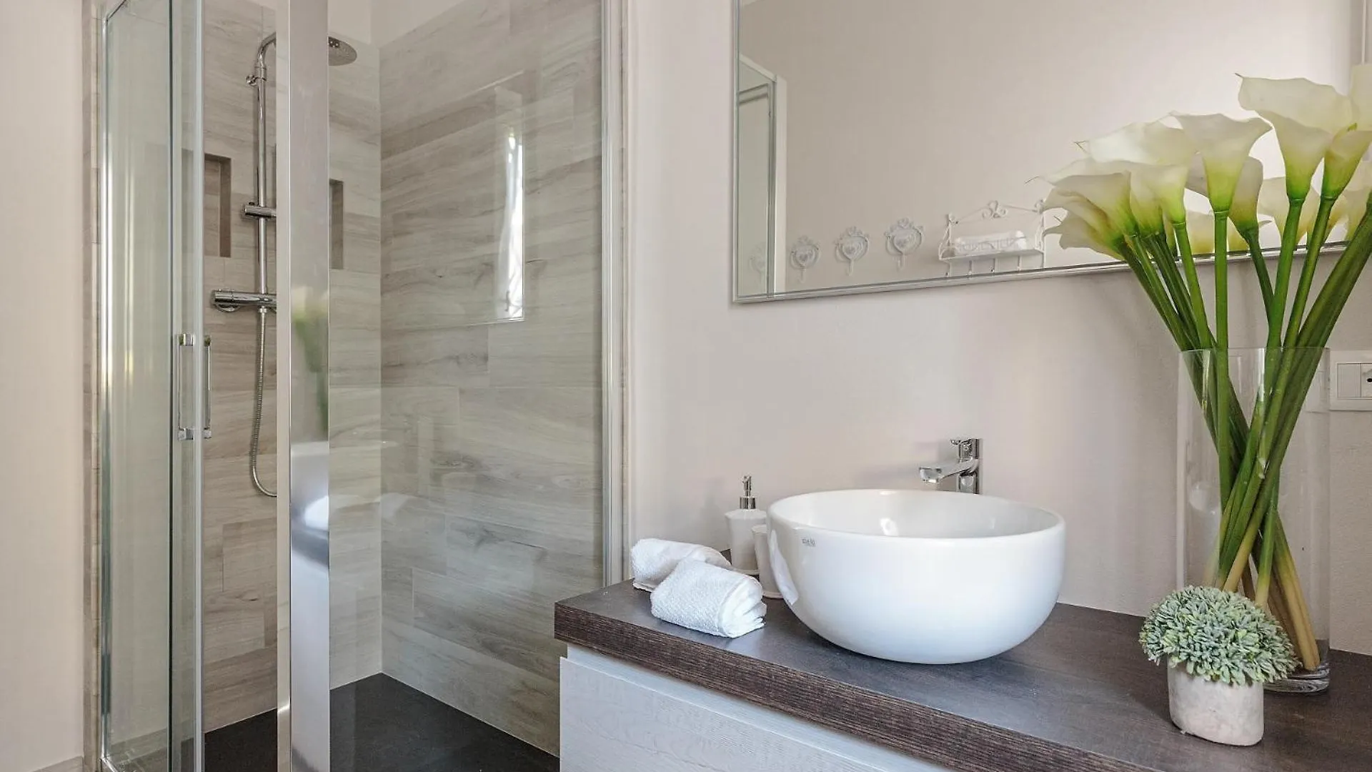 Villa Olivia: A New Luxury Villa With Garden Lucca
