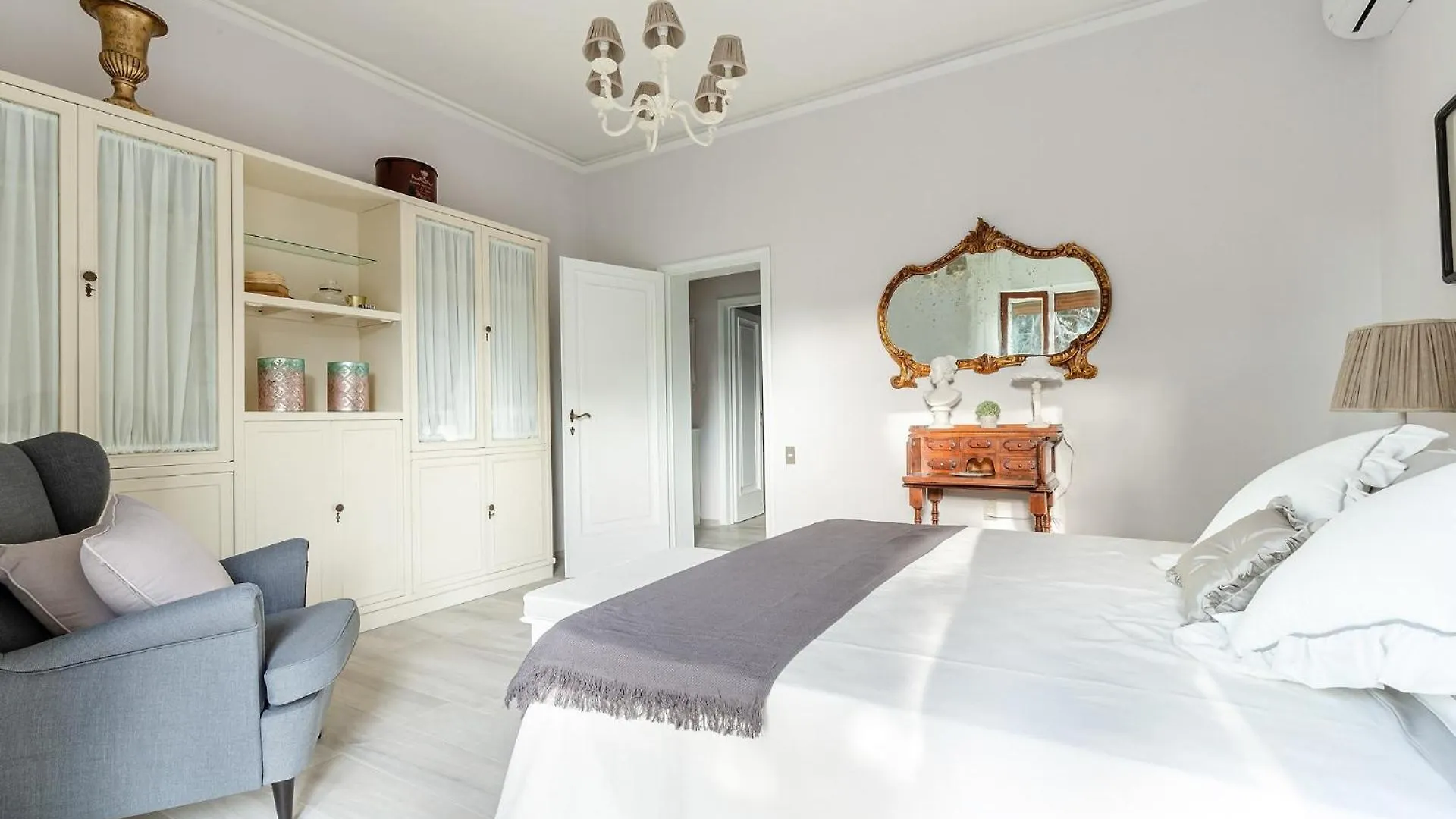 Villa Olivia: A New Luxury Villa With Garden Lucca Italy