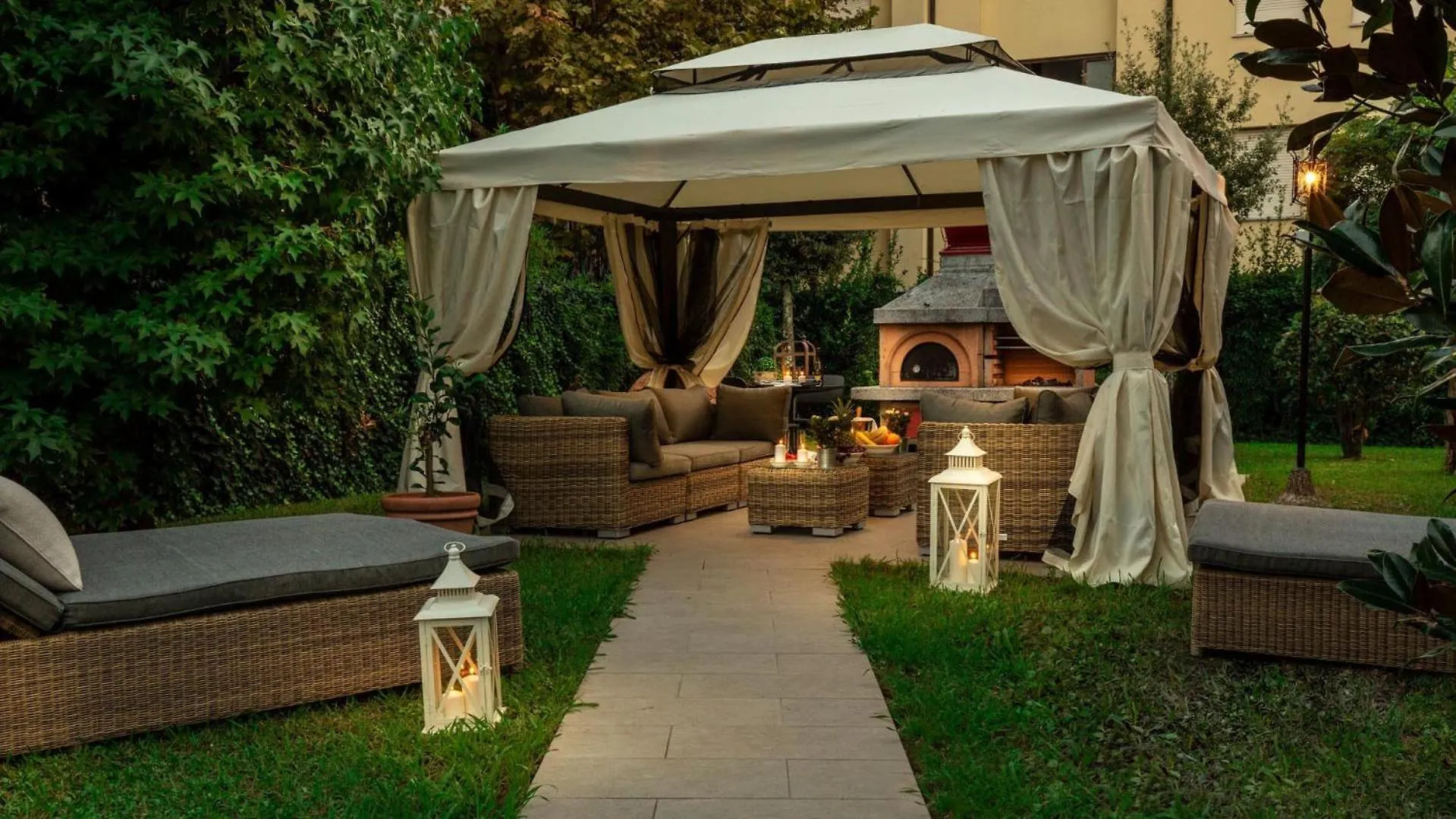 Villa Olivia: A New Luxury Villa With Garden Lucca Italy