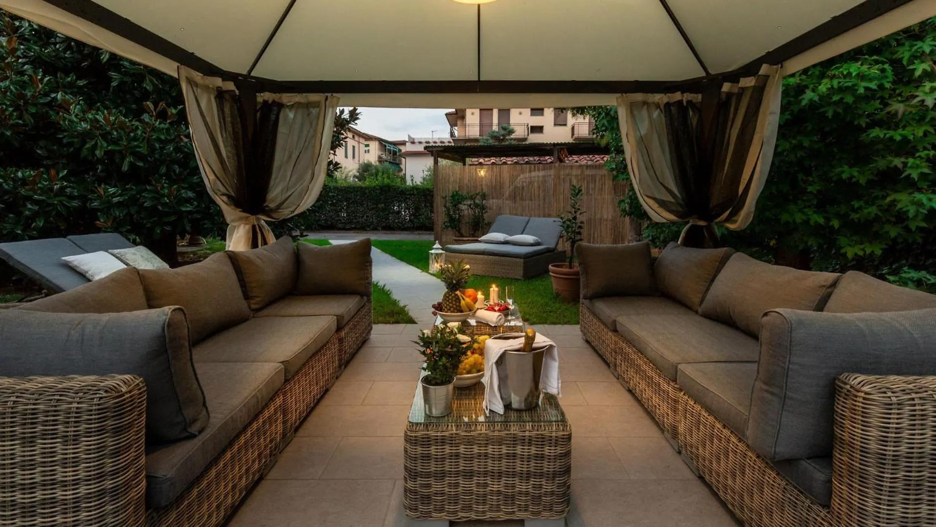 Villa Olivia: A New Luxury Villa With Garden Lucca 0*,