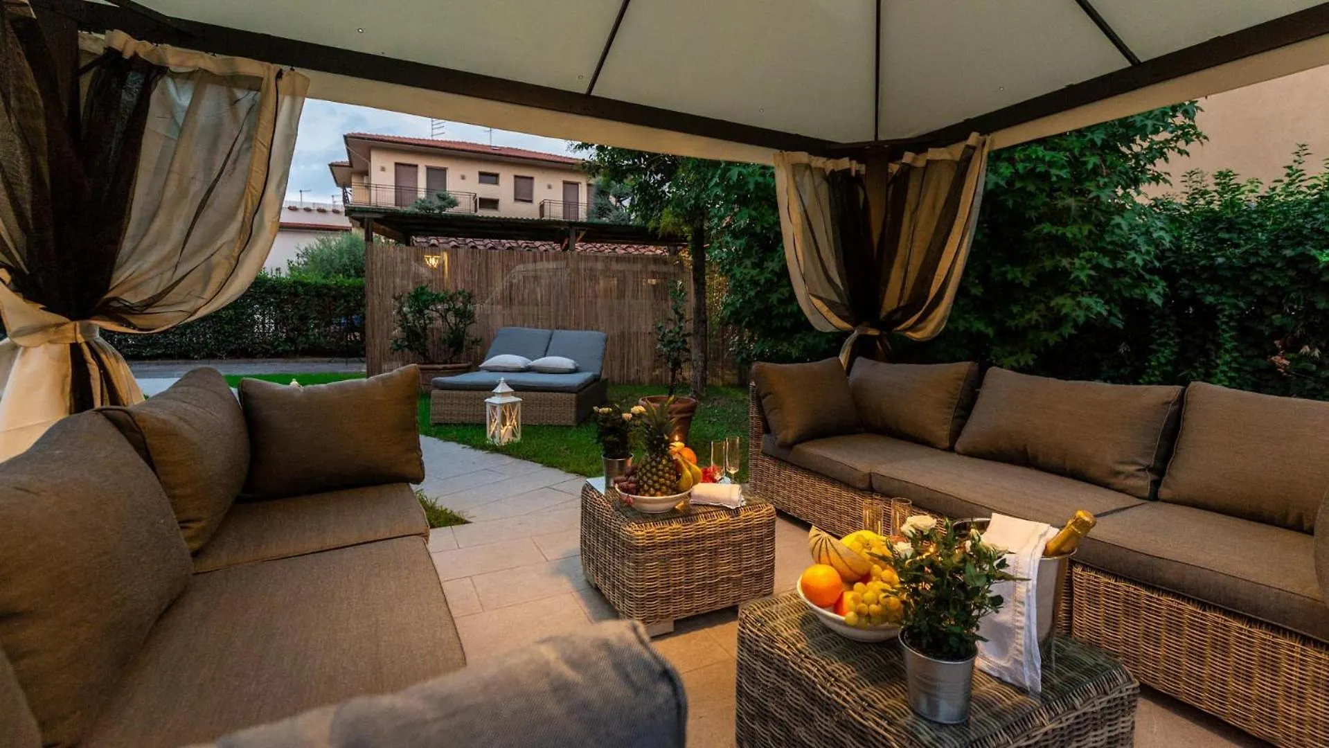 Villa Olivia: A New Luxury Villa With Garden Lucca