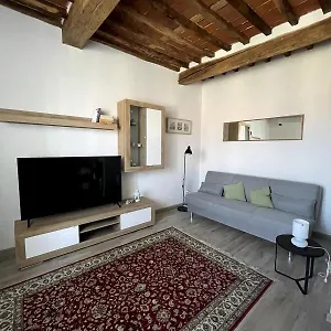 Appartamento Serena, Comfort E Terrazza Privata, Lucca