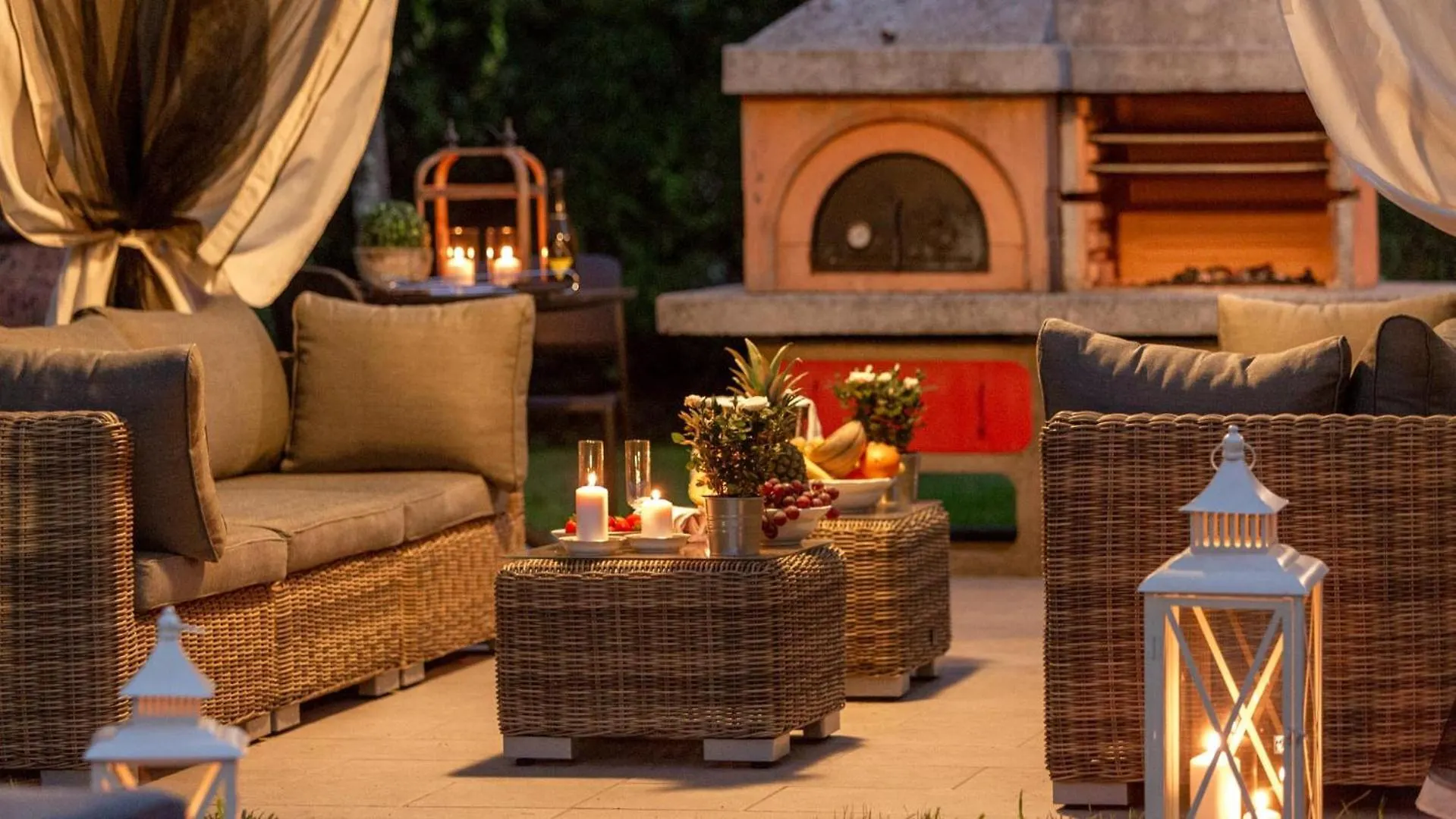 Villa Olivia: A New Luxury Villa With Garden Лукка